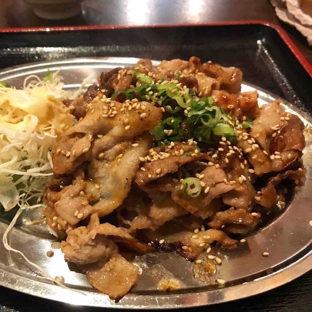にくまるや