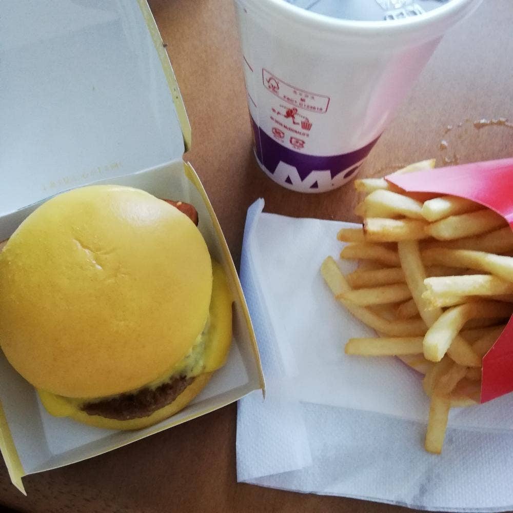 マクドナルド 牧落店