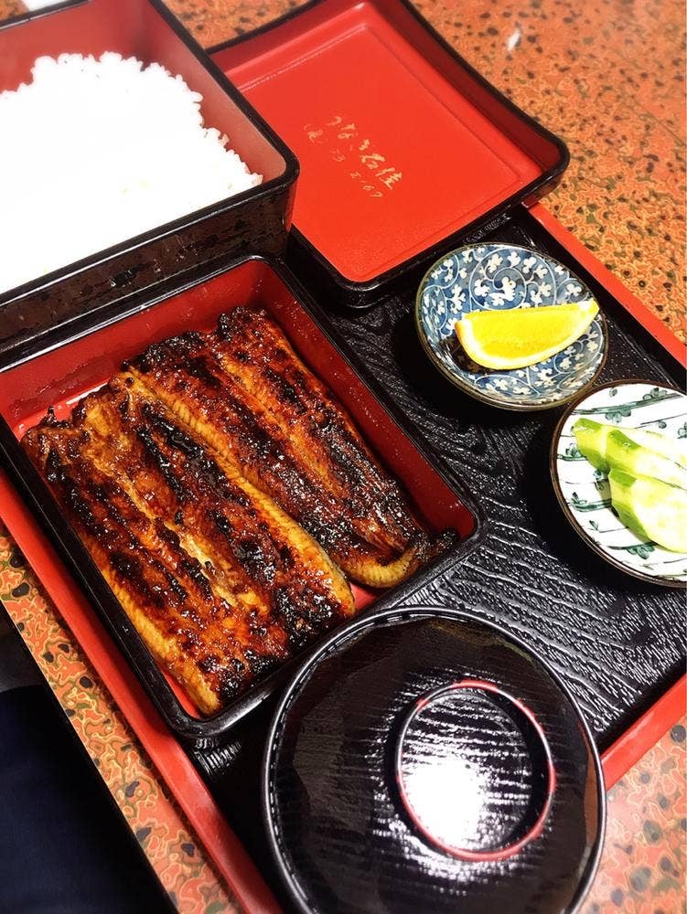 石佳