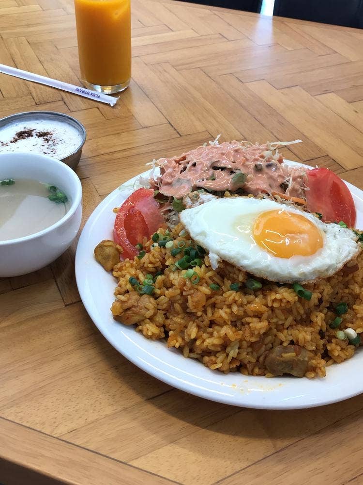 インド・ネパール料理ゴルベラ 上牧店