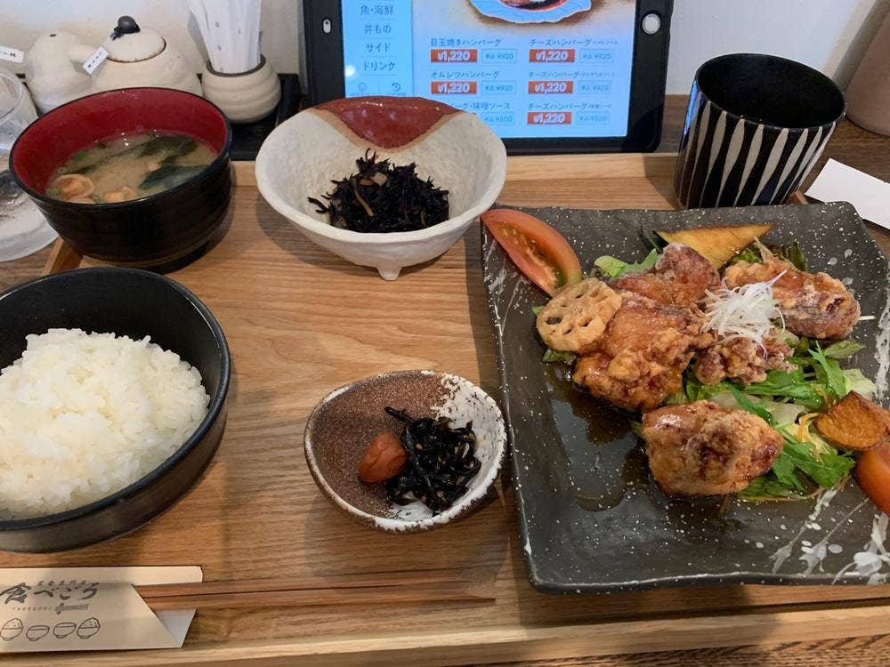 定食専門店 食べごろ