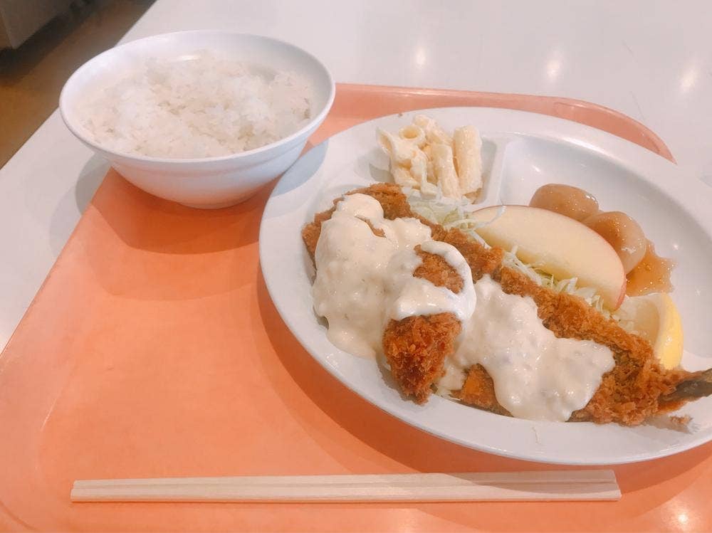 イイオ食堂