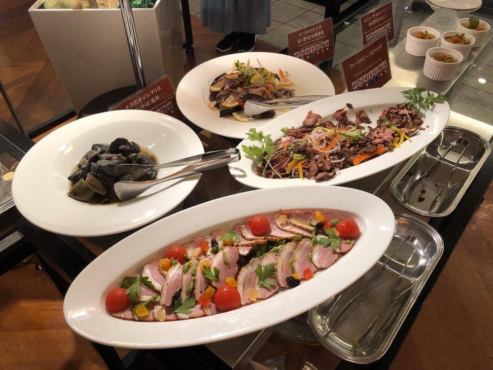 オールデイダイニング フォンテーヌ ロワジールホテル 那覇