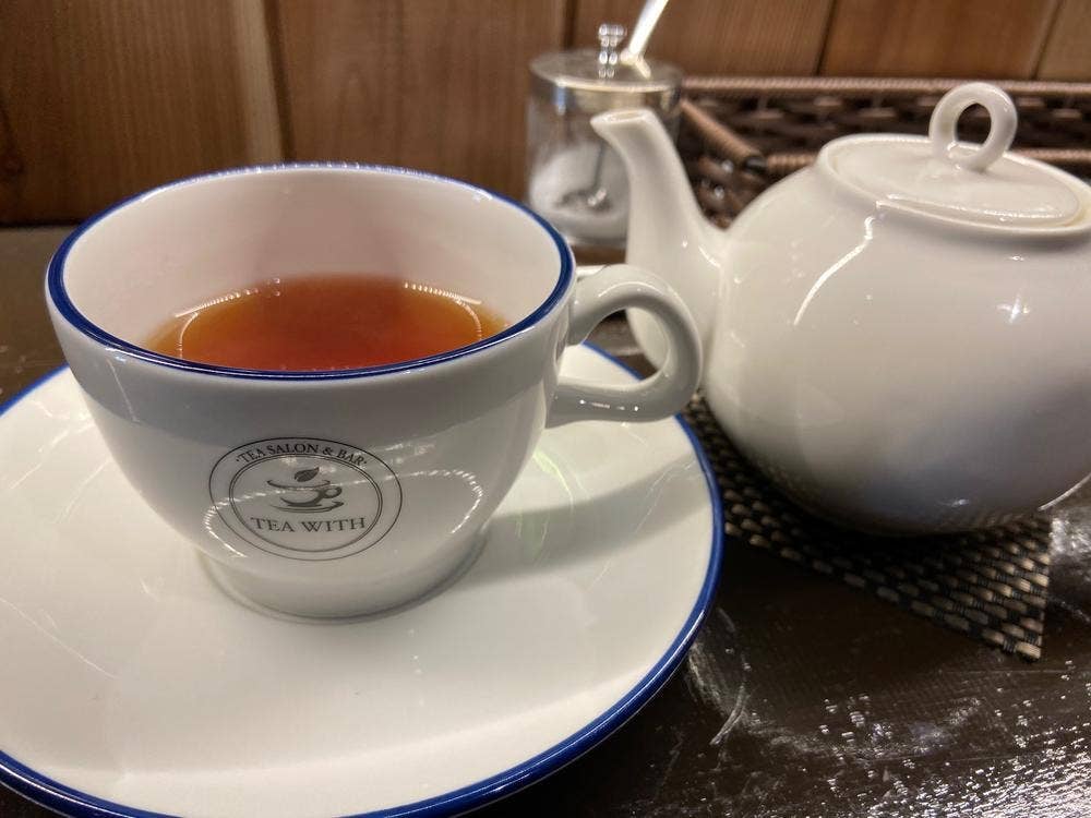 TEA SALON & BAR TEA WITH