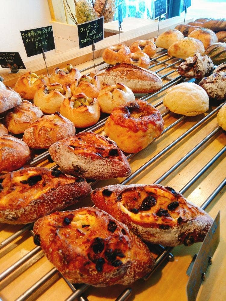 THE BREAD BAR