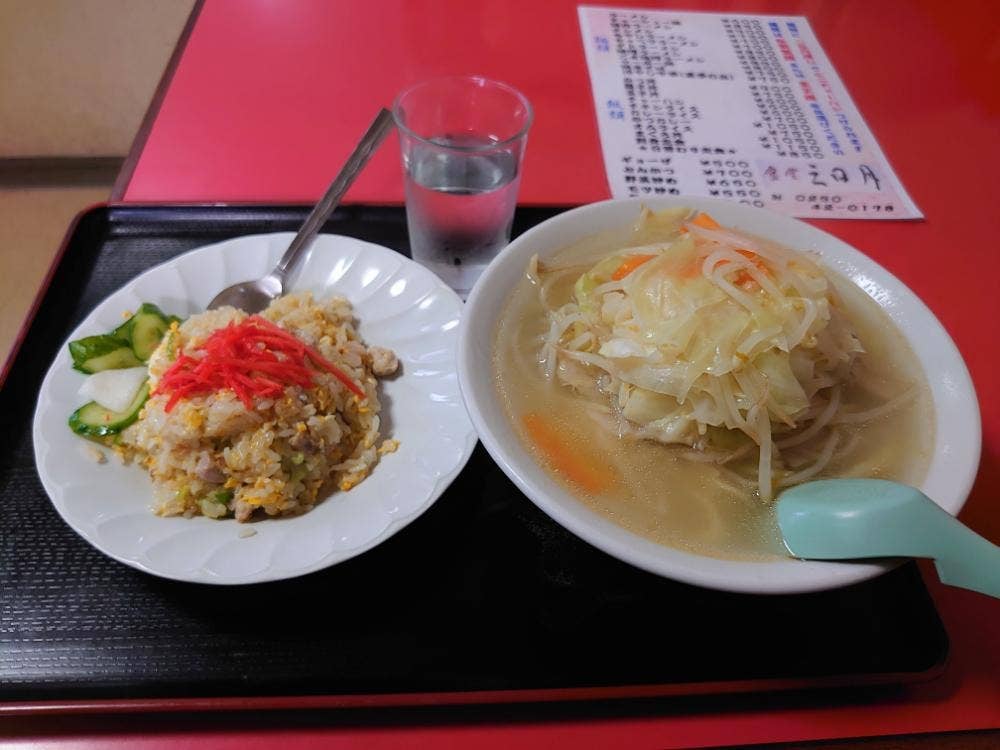 三日月食堂