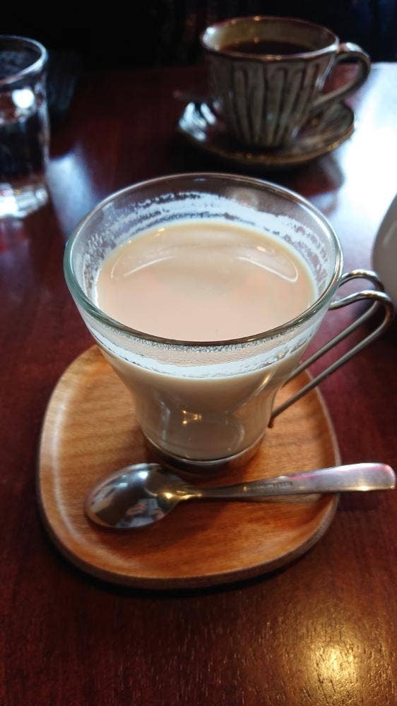 CAFE & BAR HACHI