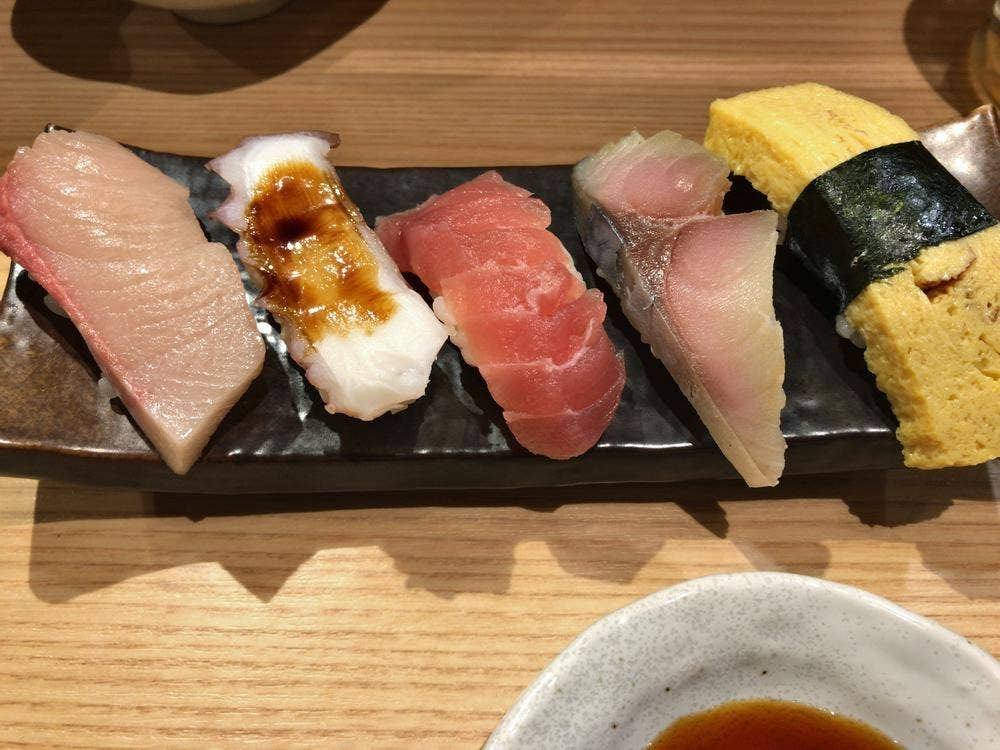 寿司 結