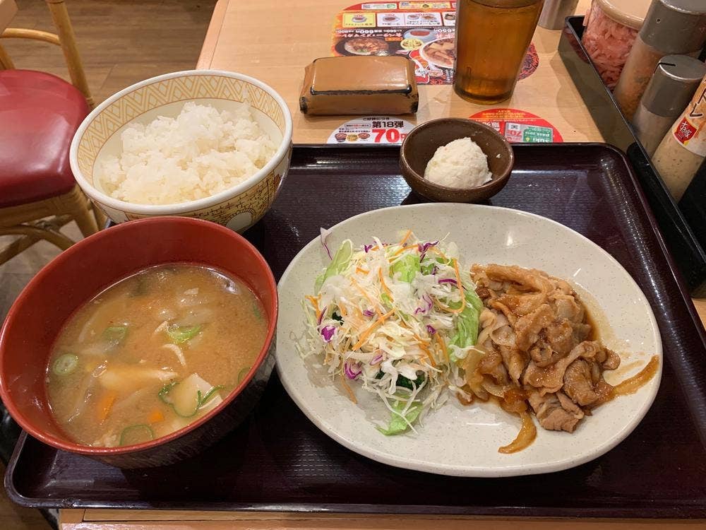 すき家 成城学園駅前店