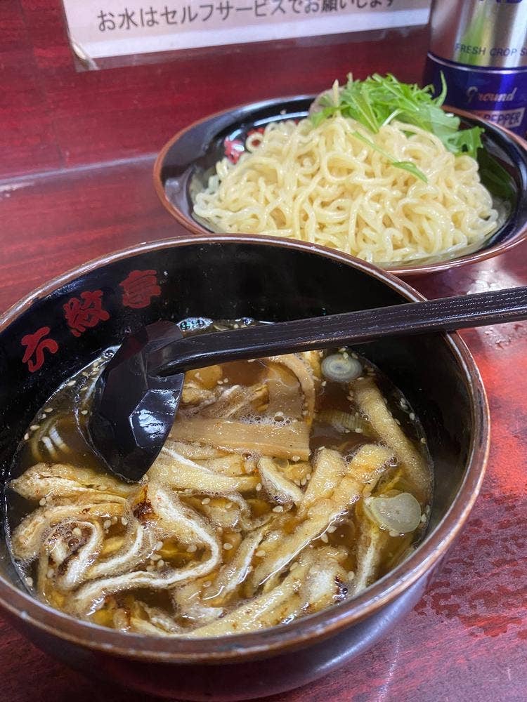 六紋亭