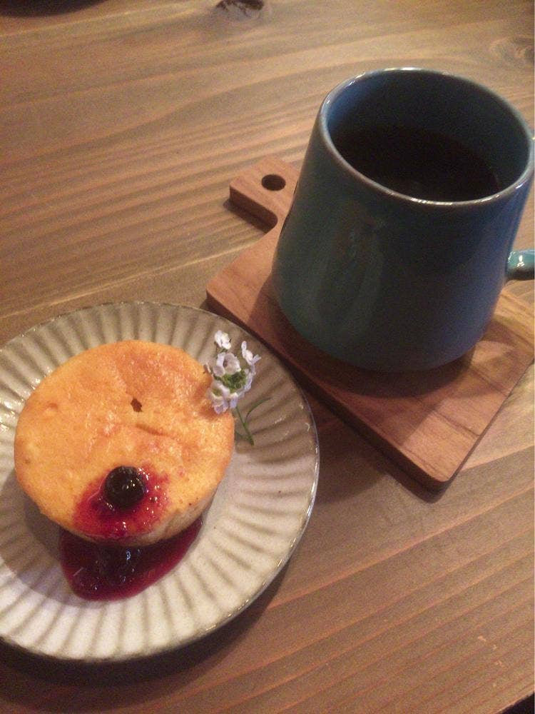 まひるの月