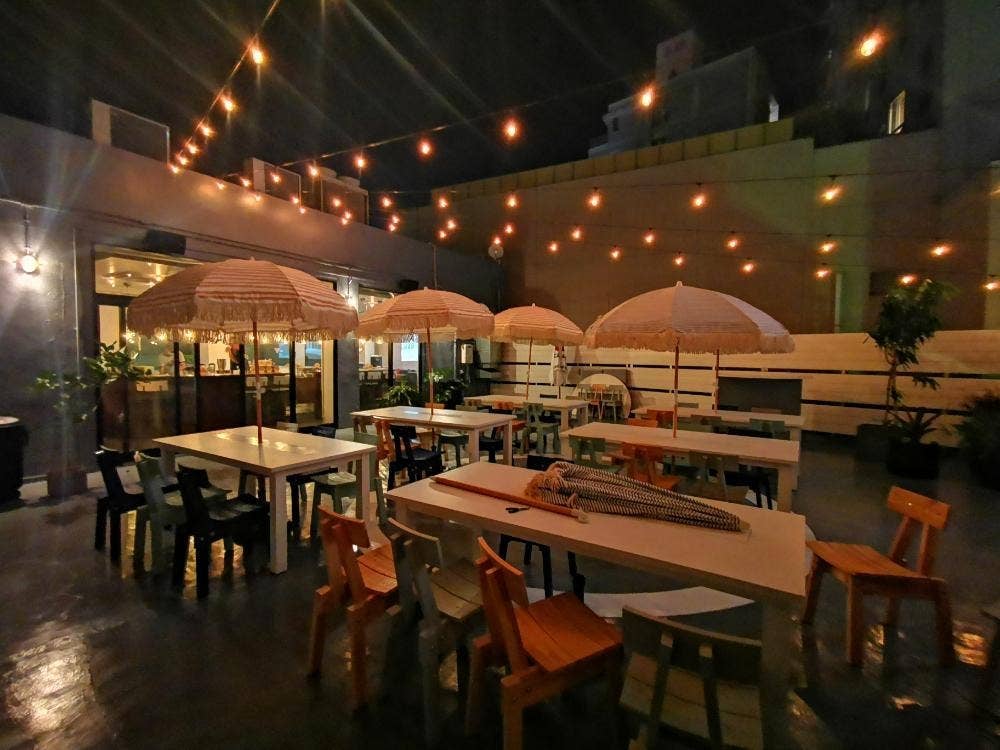 Bonnet Hotel & Bar