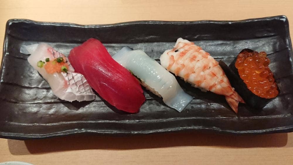 すし清次郎 フェザン店