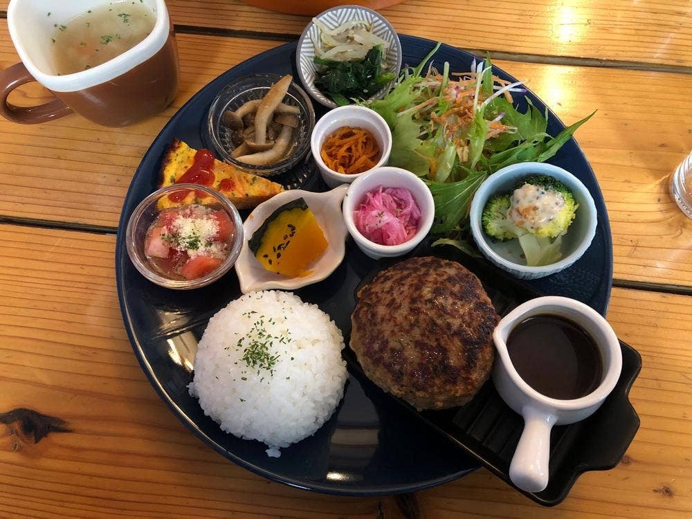 ごはんとカフェharuya