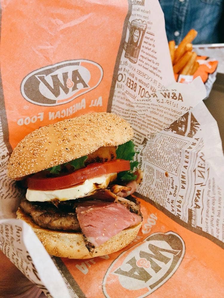 A&W 那覇金城店