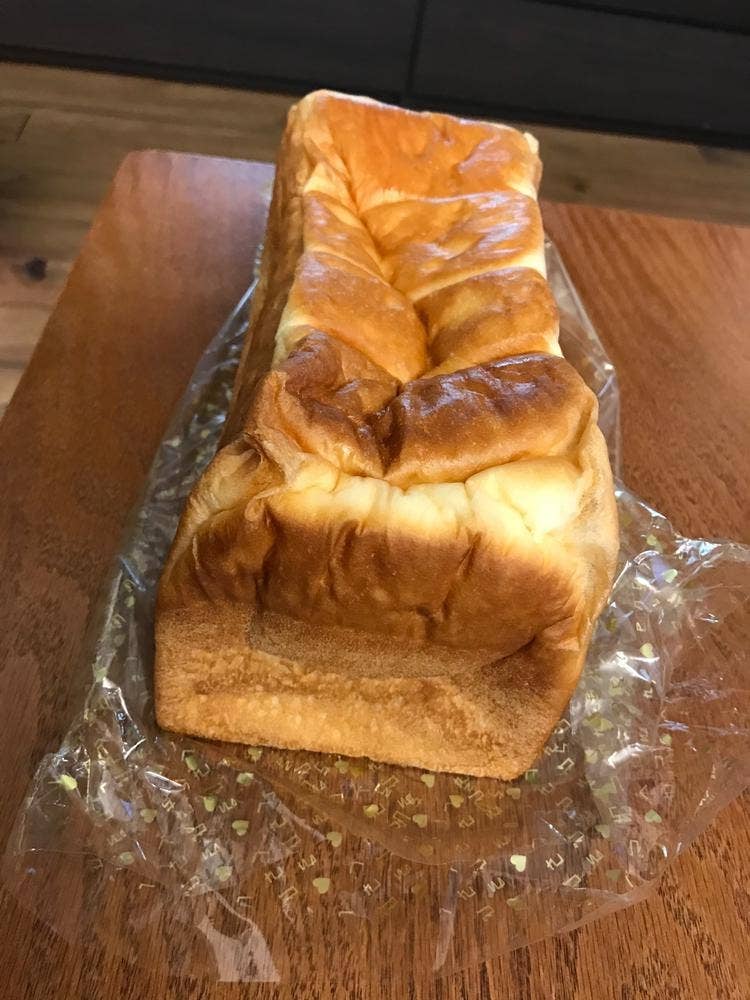 高級食パン専門店 くちびるが止まらない