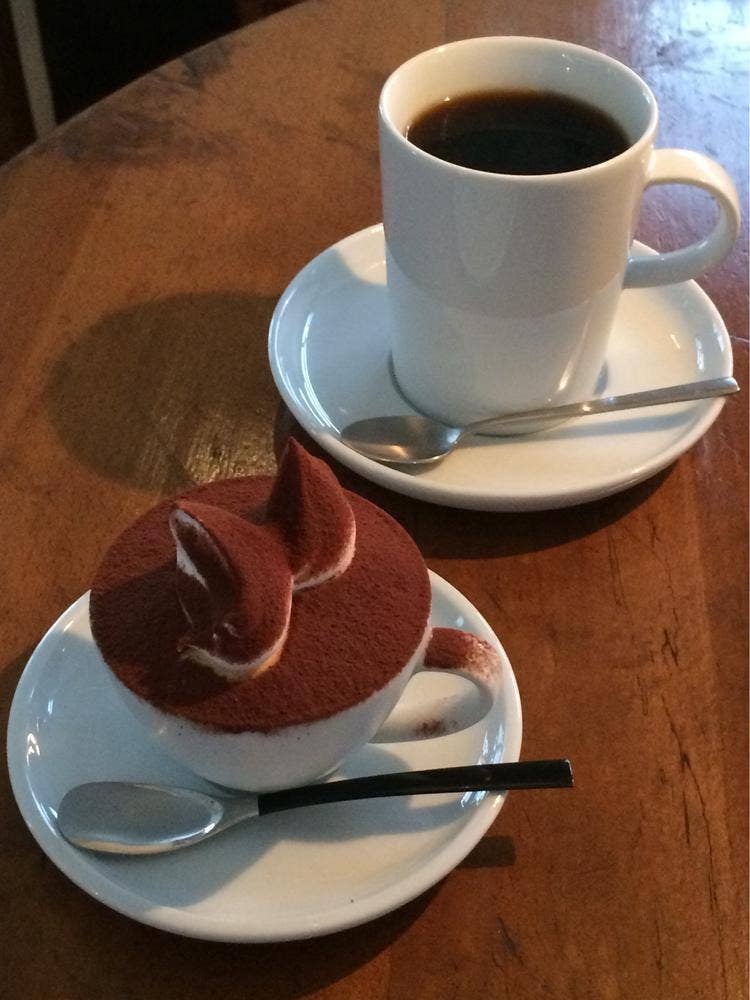 カフェ ニジョウヒピン