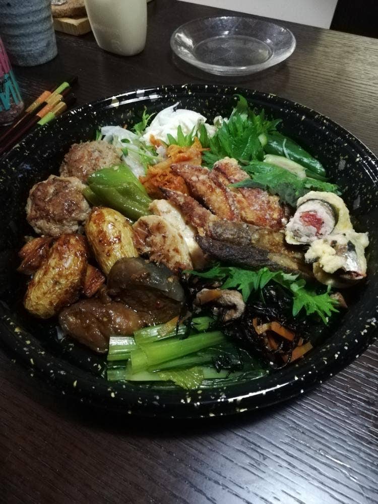 いそむ