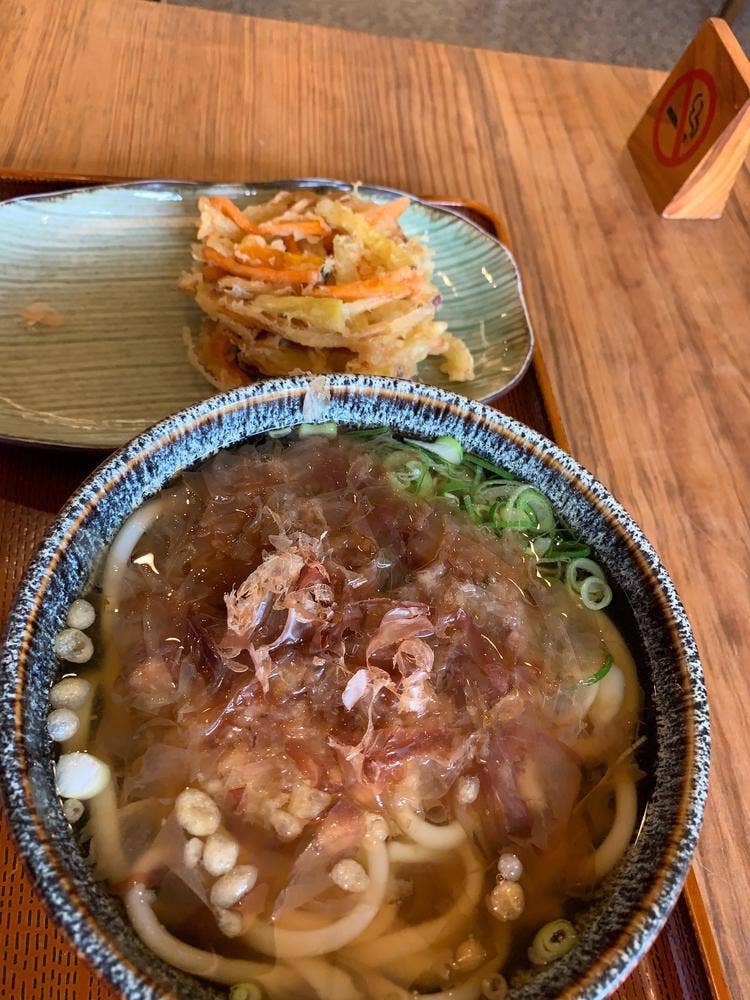 手延べうどんめん市場