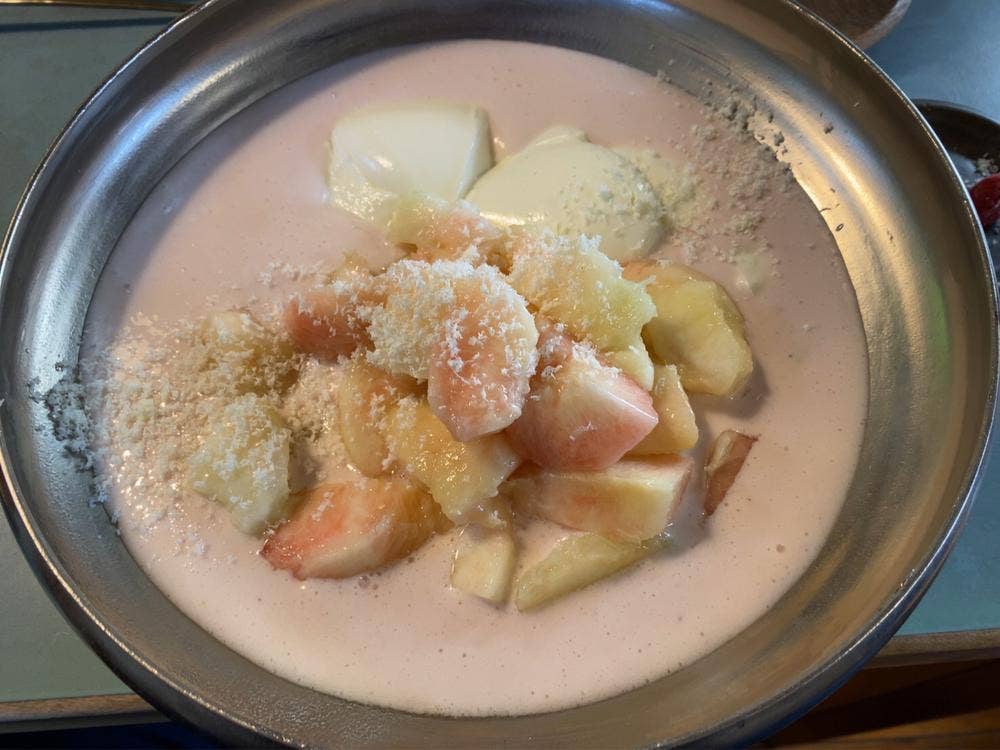 カフェ シロイロ