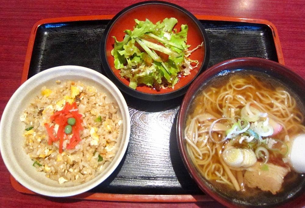 西村屋 日之出店