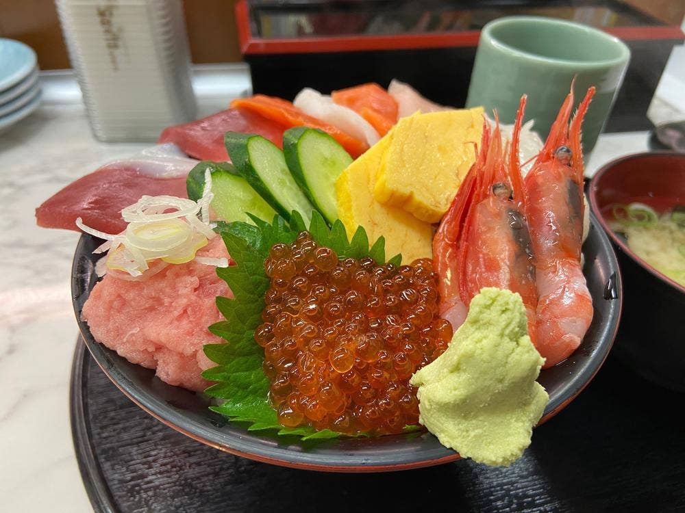 市場のすしやさん