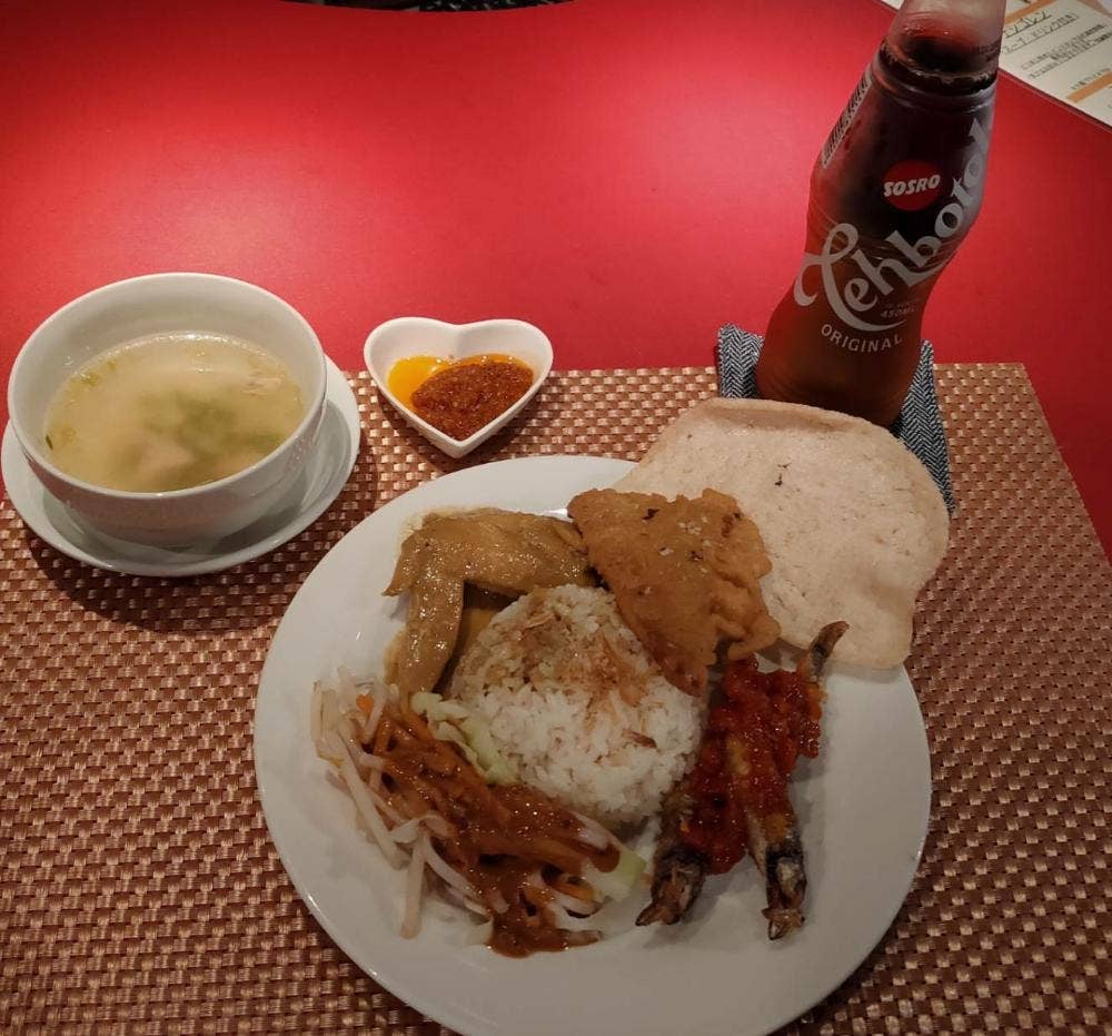 ダイニングバー&インドネシア料理 マスカット