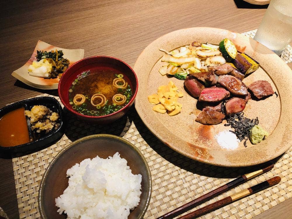 鉄板なかつか