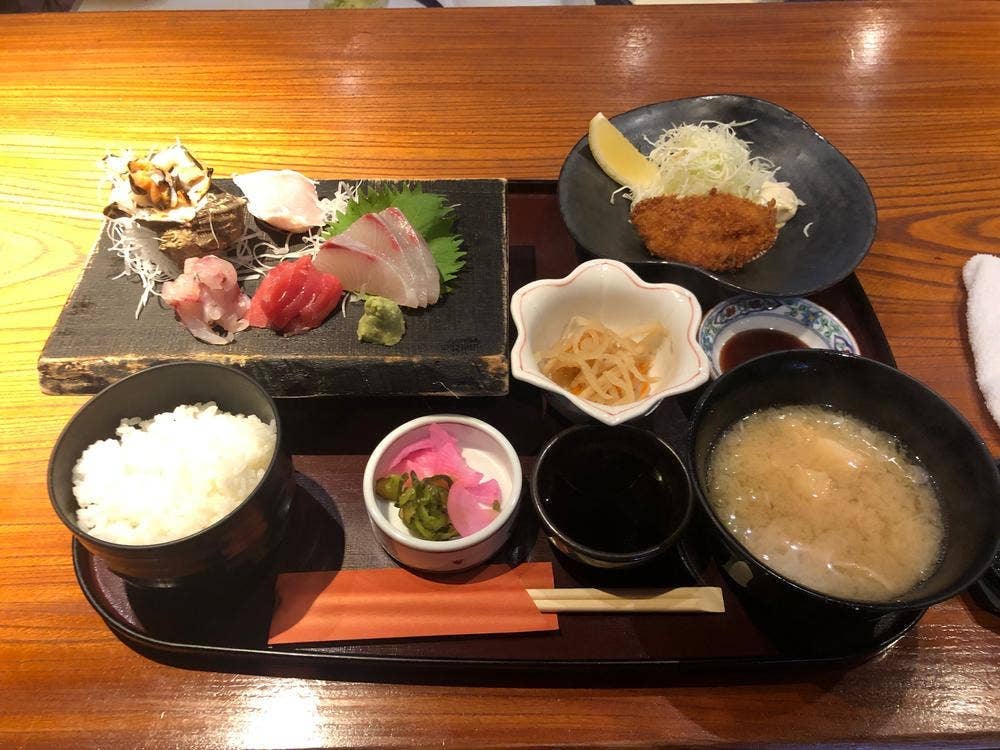 旬席 ふみ