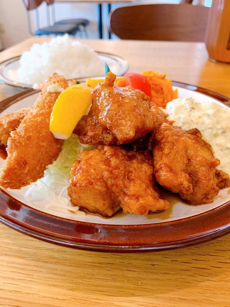 まるさか洋食堂