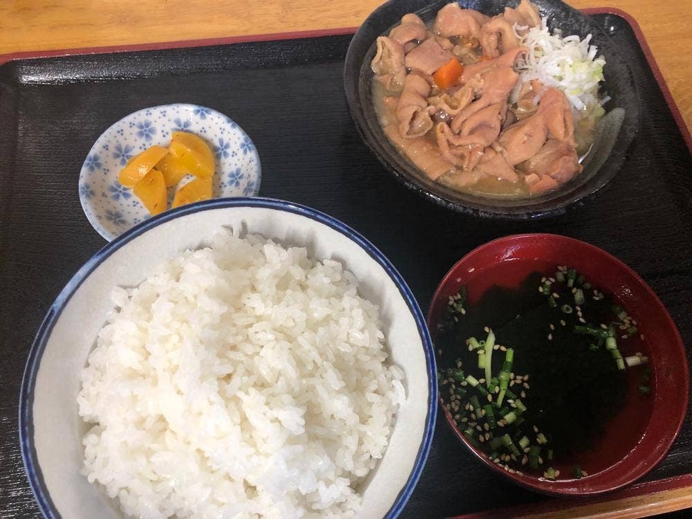 もつ屋 本店