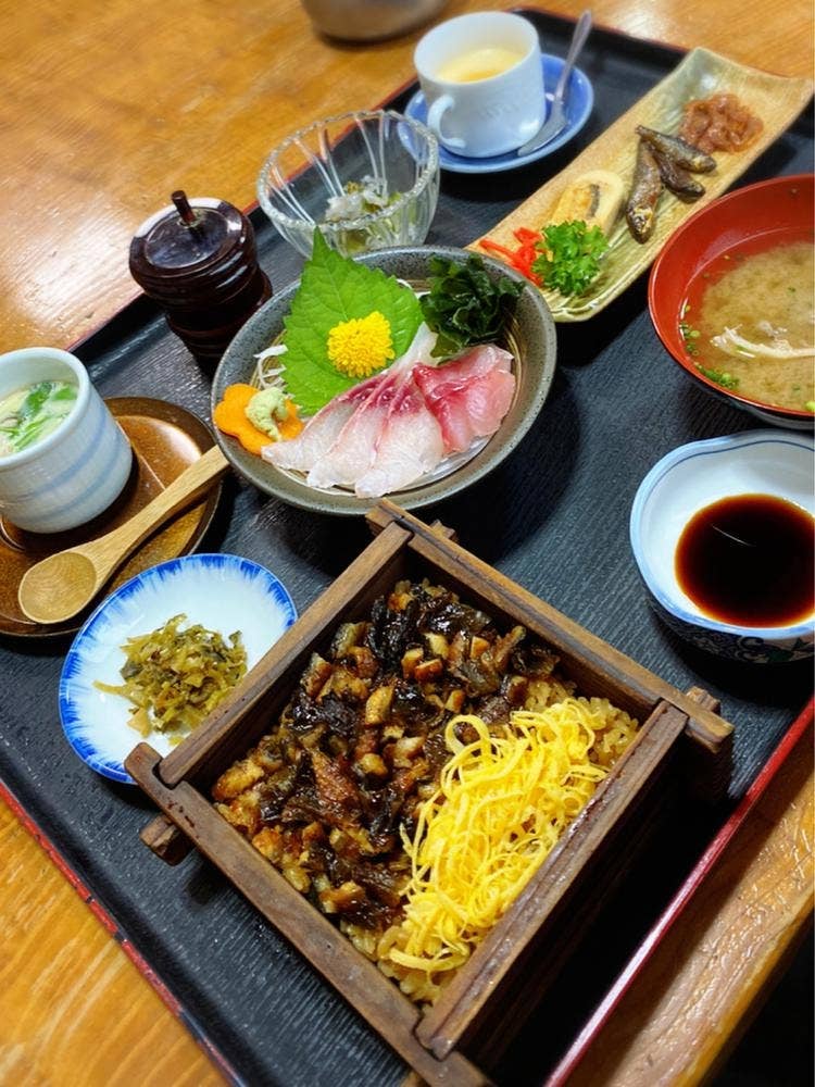 鯉の巣 本店