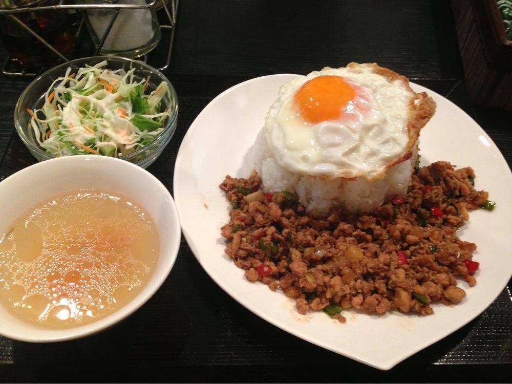 Dining Bar SALVACION サルバシオン