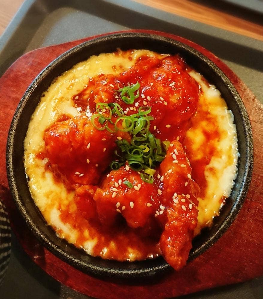 HtoO 本と音楽、本とお食事