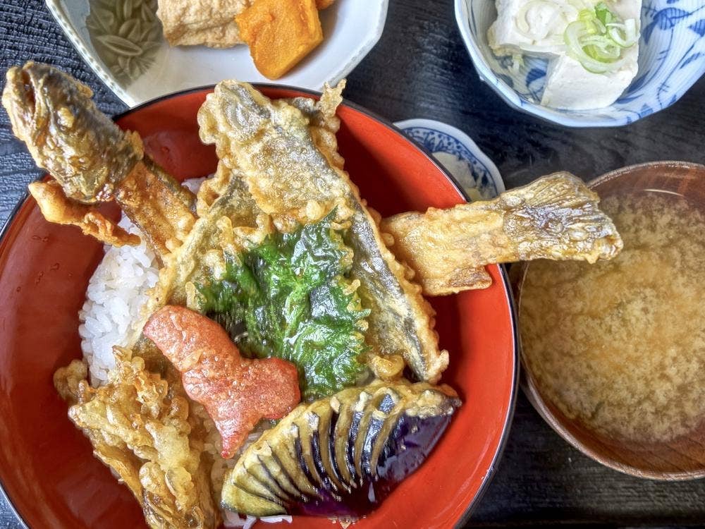 かねまる食堂
