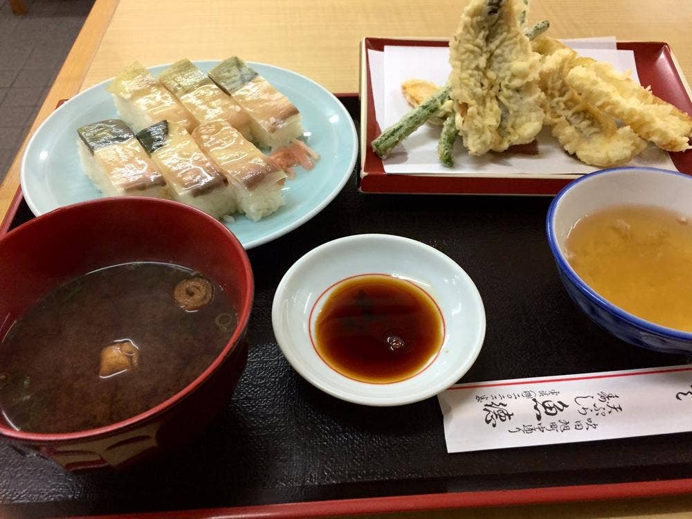 天ぷら食堂 魚徳