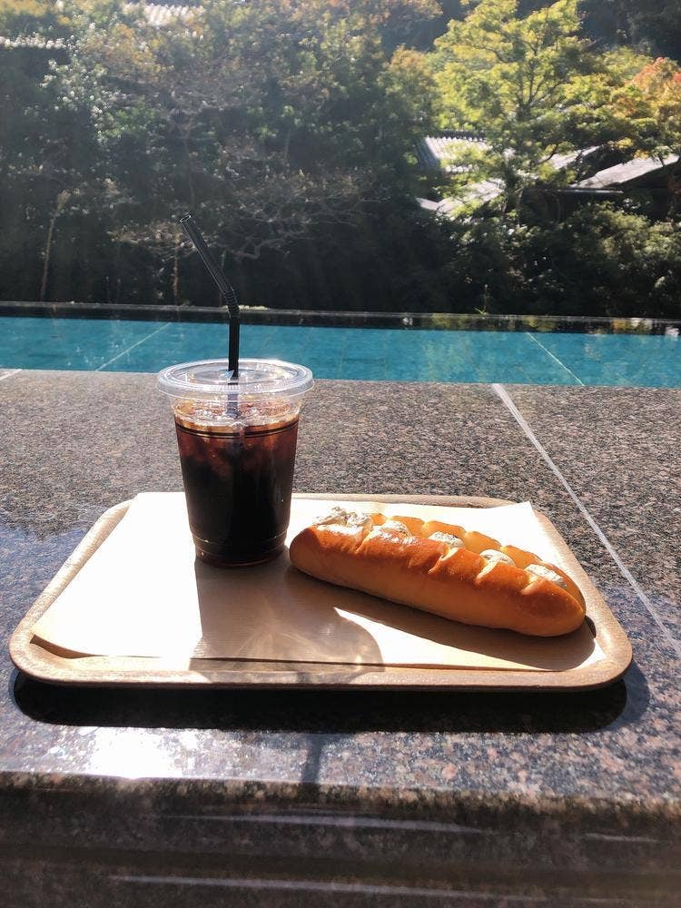 Bakery&Table 東府や 足湯カフェ