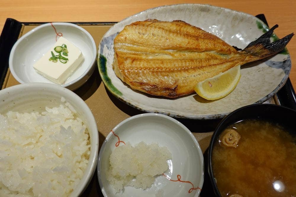 やよい軒 長崎空港通り店