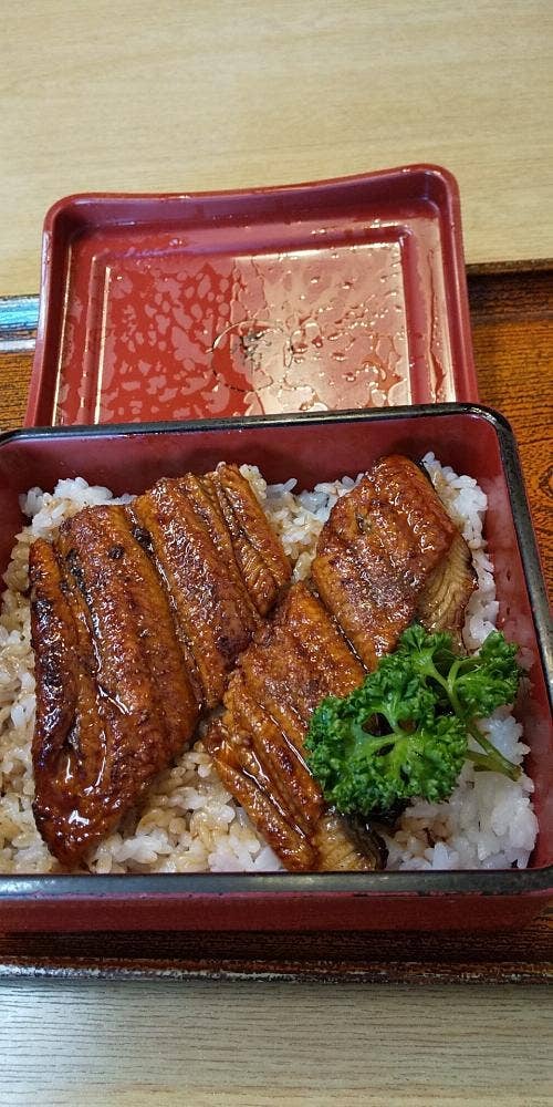 まるつね