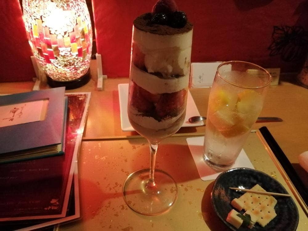 ワインと夜パフェ 寧々