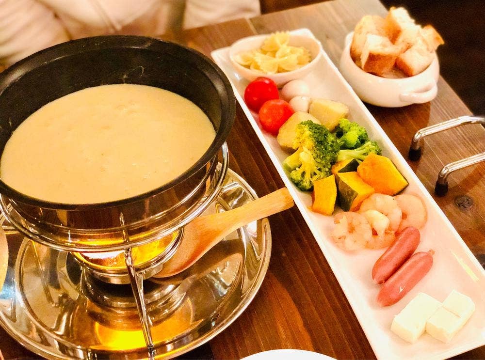 チーズ料理専門店 Cheese Holic Bar