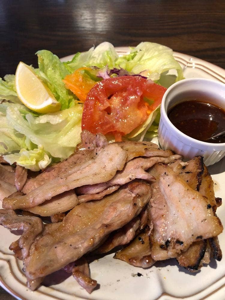 炭火焼ワインバル Lom