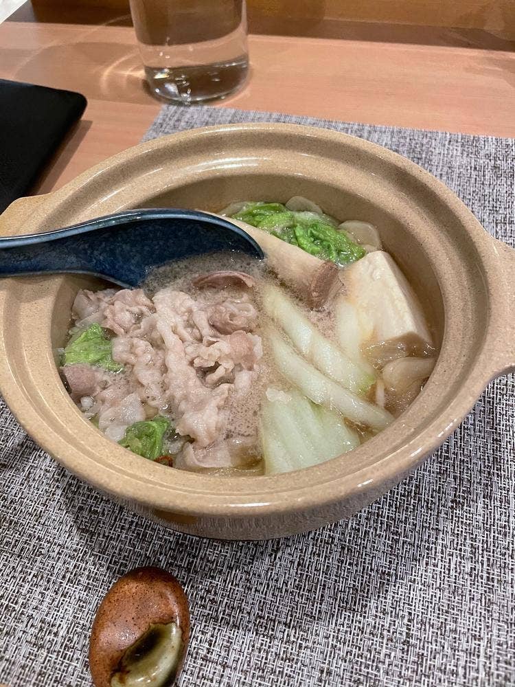 おばんざいと美味い酒 虹