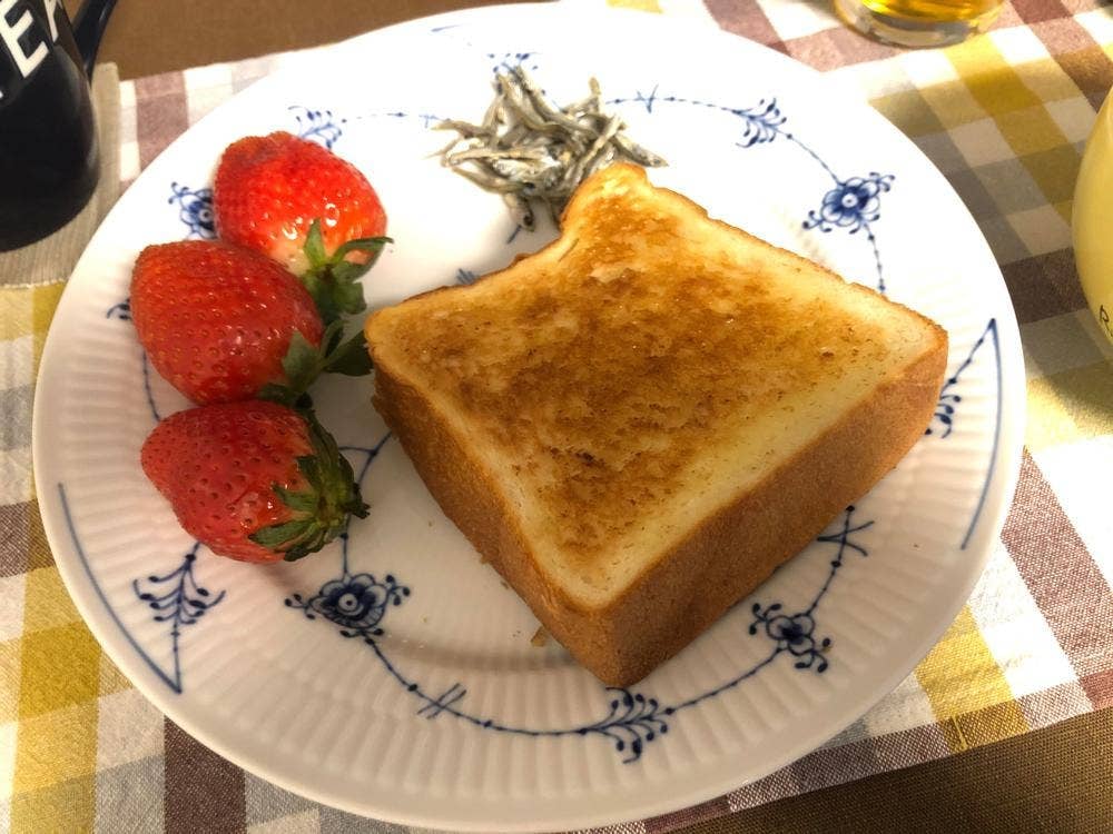 高級食パン Omochi アゼリア店