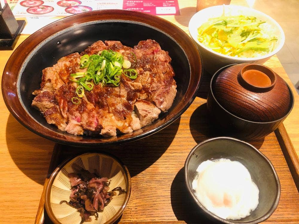 肉のツクモ
