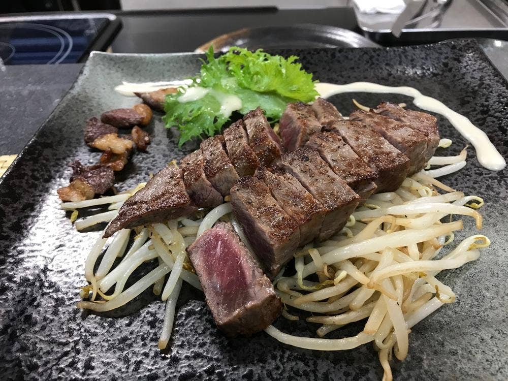 ステーキ鉄板焼 神室