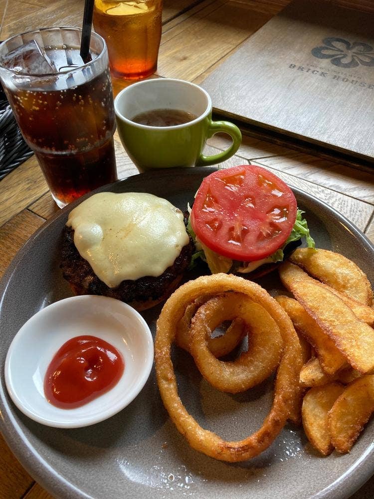 LOCOS KITCHEN BRICK HOUSE