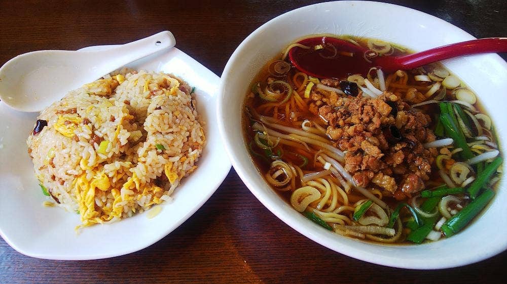 楽餐館