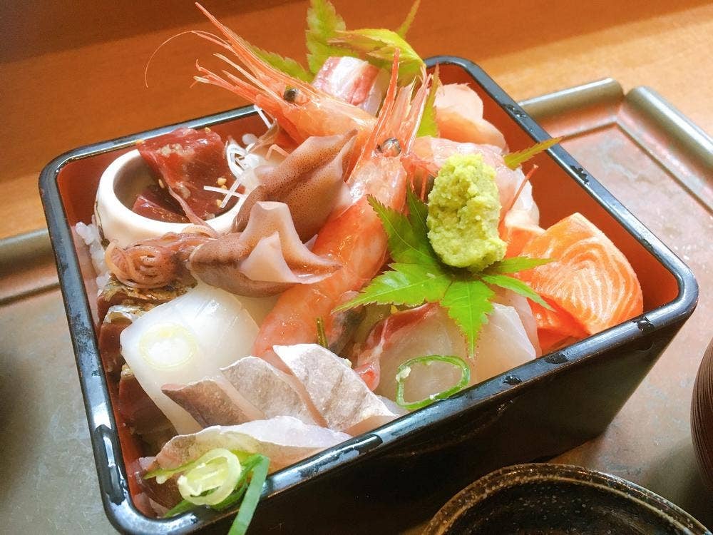 ととろお食事処