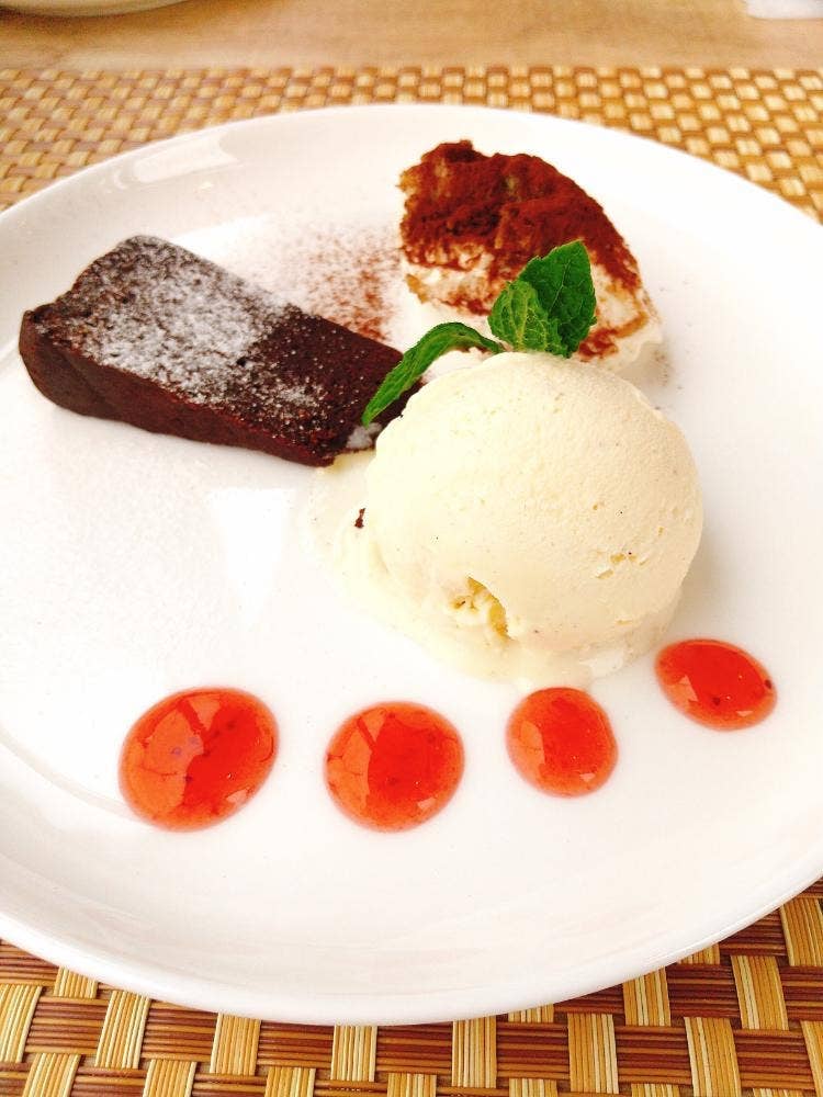 cafe bistro Sola